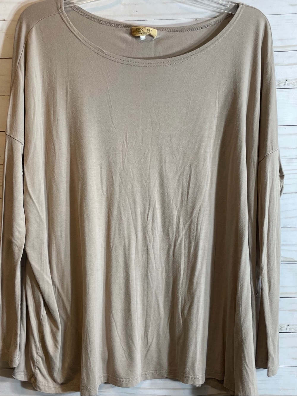 Piko 1988  Taupe Long-Sleeve Lightweight Crewneck Top